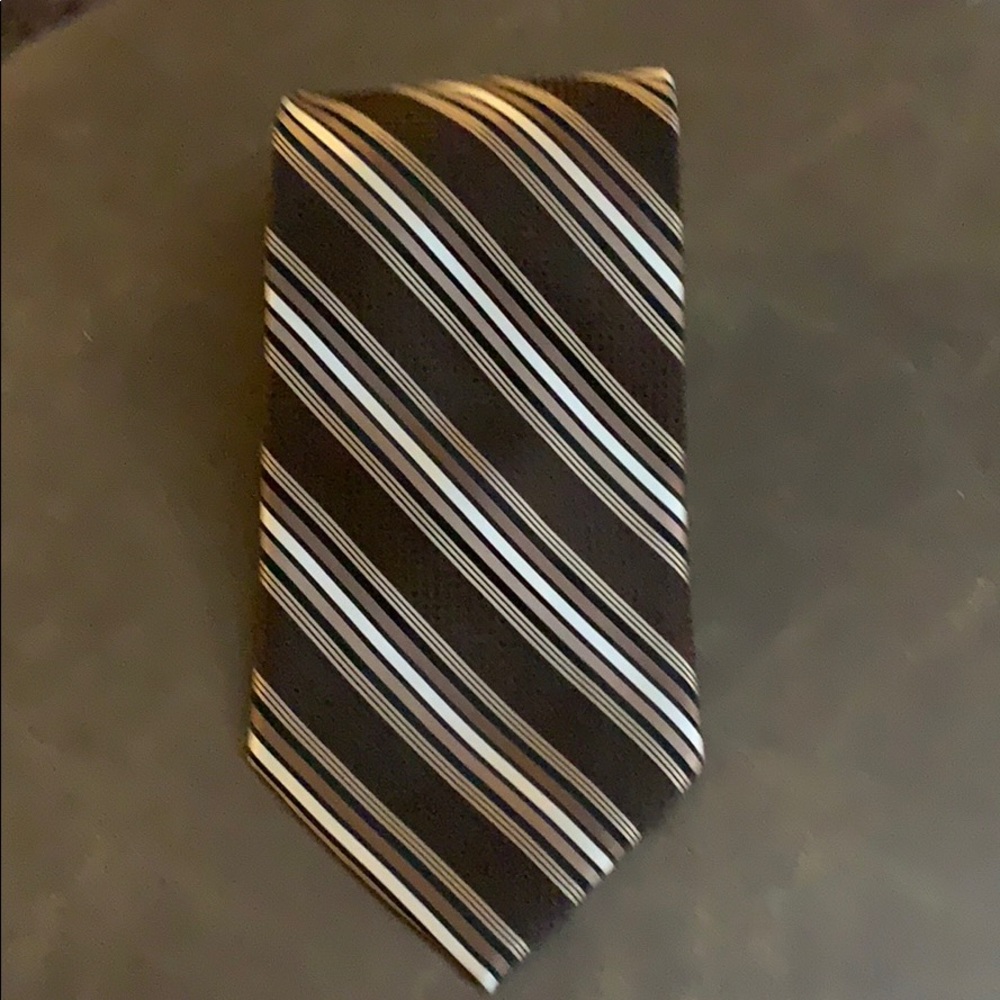 Burma Bibas tie